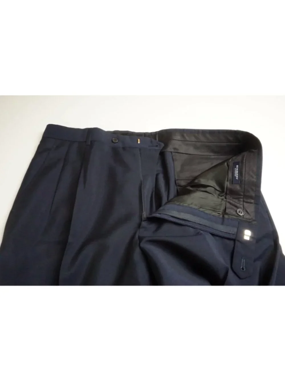 Burberry approximate measurements